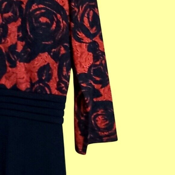 Homeyee Women's Size 10 V-Neck Dress Red and Black Beauty! NWT - Picture 3 of 8